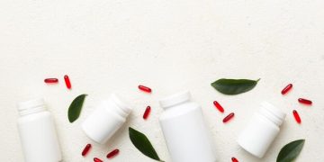 Dietary Supplements: Risks & Benefits in 2025 Analysis - Cover Image