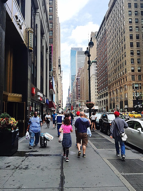Breaking: Unemployment Rate Drops to 3.7% – US Economy Impact